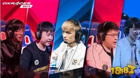 记者：米兰将与莱万经纪人会面讨论转会，伊布支持这一交易